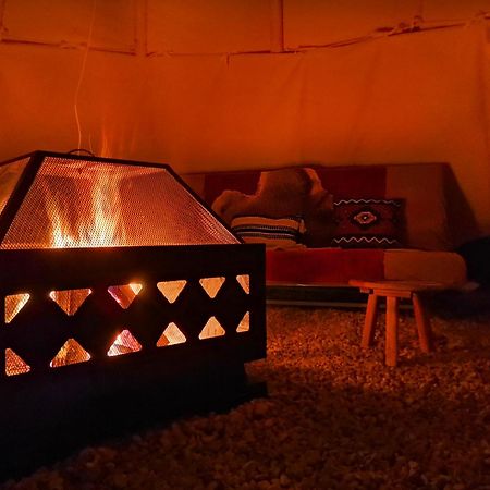 Teepee Camp Lounky Hotell Chodouny Eksteriør bilde