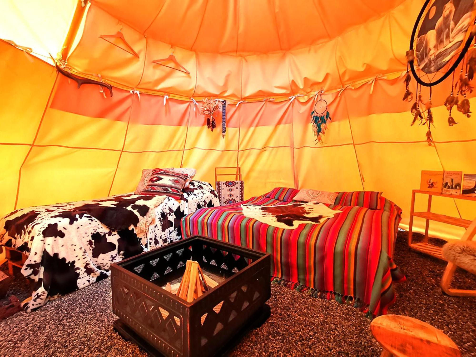 Teepee Camp Lounky Hotell Chodouny Eksteriør bilde