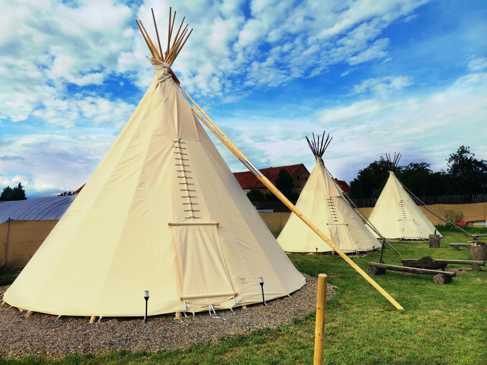Teepee Camp Lounky Hotell Chodouny Eksteriør bilde